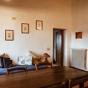  Agroturismo Bio-agriturismo La Ginestra